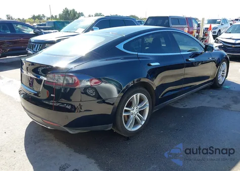 2014 Tesla Model S P85 из США, поврежденный, VIN 5YJSA1H11EFP30503